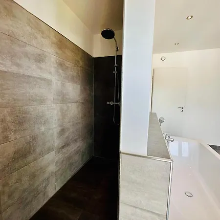 بيت للعطل We-home فيتسلار